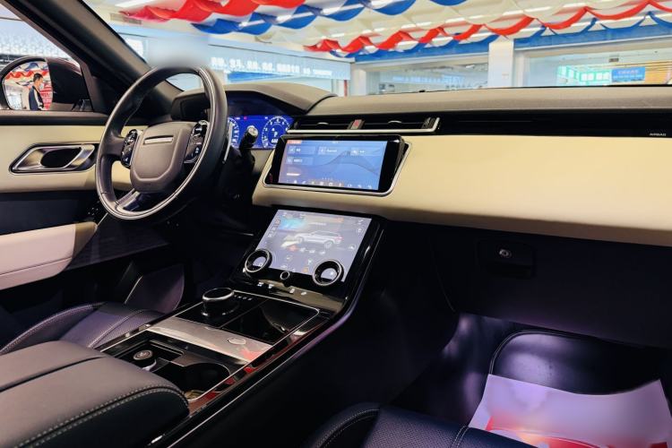 Used Land Rover Range Velar 2018 P380 R-DYNAMIC SE Interior 1