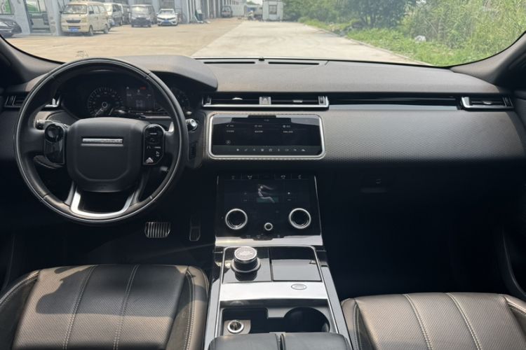 Used Land Rover Range Velar 2018 P300 R-DYNAMIC S Interior 3