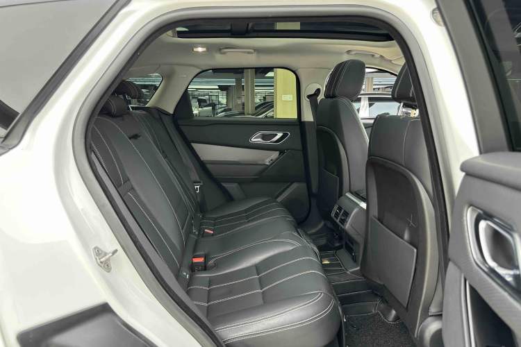 Used Land Rover Range Velar 2018 P250 S Interior 4