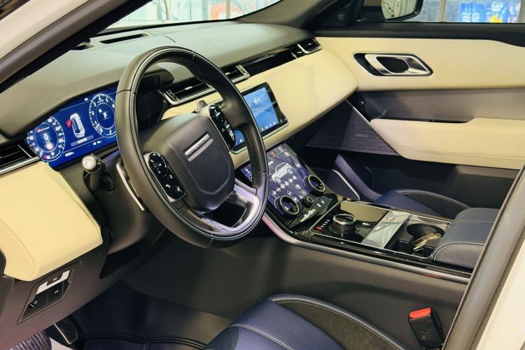 Used Land Rover Range Velar 2018 P380 R-DYNAMIC SE Interior 6