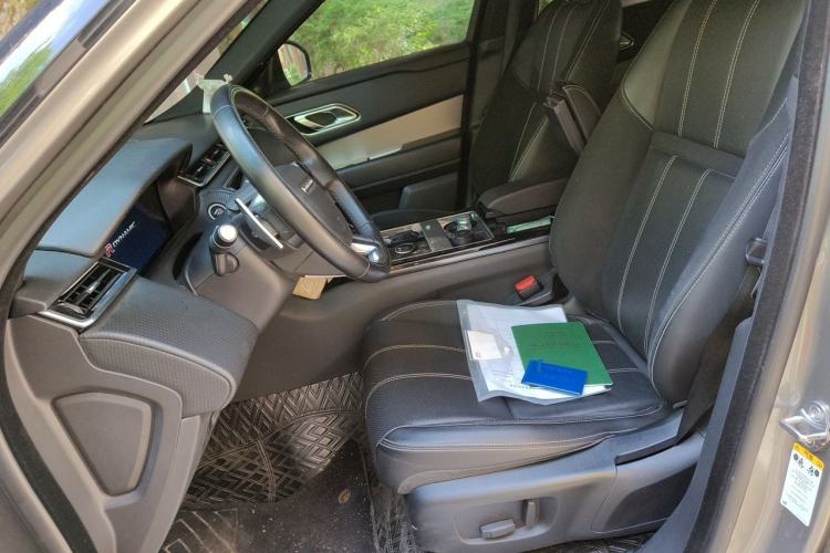 Used Land Rover Range Velar 2018 P380 R-DYNAMIC SE Left Front Seat