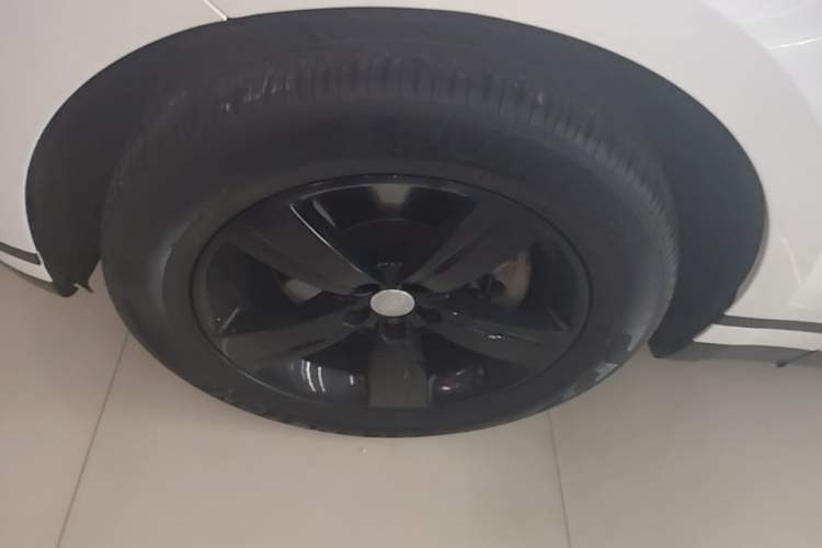 Used Land Rover Range Velar 2018 P300 S Left Front Wheel Hub