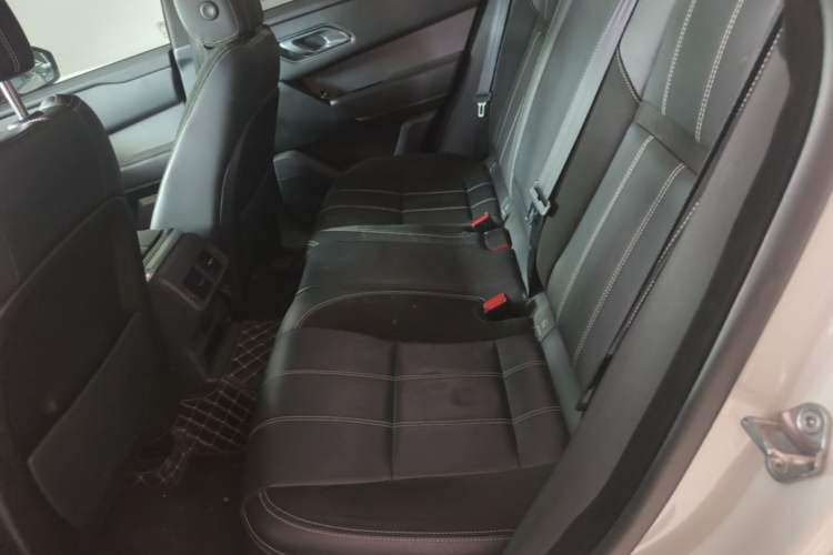 Used Land Rover Range Velar 2018 P300 R-DYNAMIC S Left Rear Seat