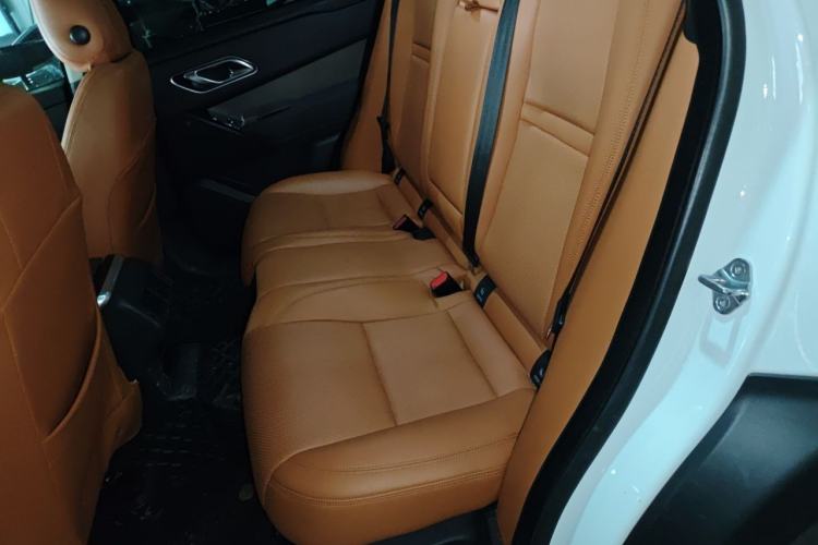 Used Land Rover Range Velar 2018 P250 S Left Rear Seat