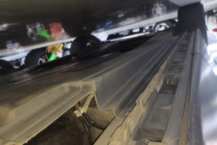 Used Land Rover Range Velar 2018 P300 S Left Side Sill