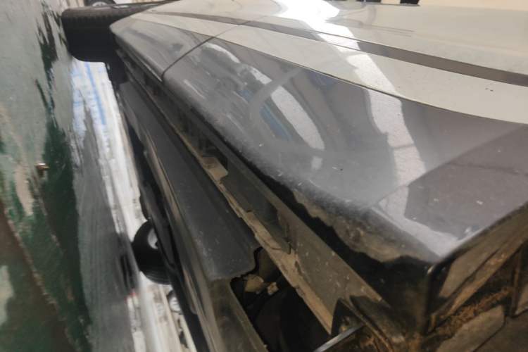 Used Land Rover Range Velar 2018 P380 R-DYNAMIC S Left Side Sill