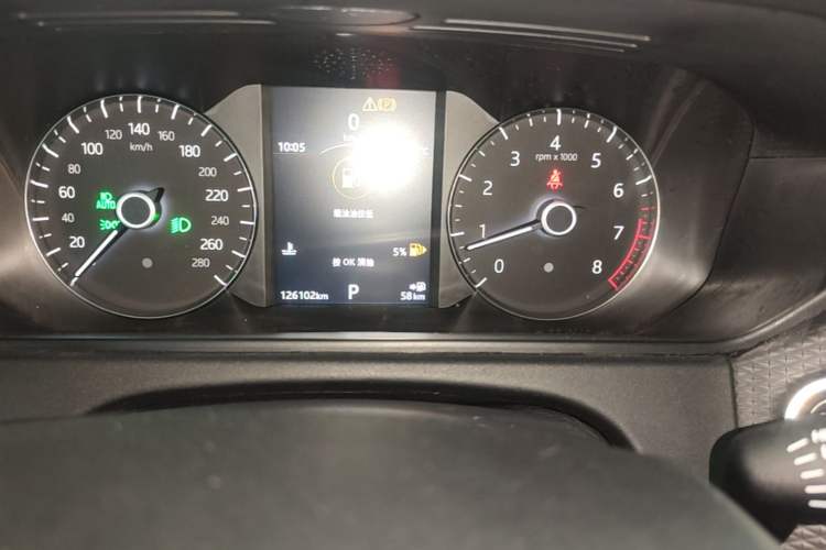 Used Land Rover Range Velar 2018 P250 S Odometer Close Up