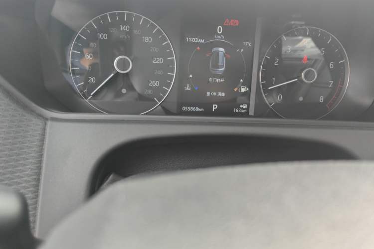 Used Land Rover Range Velar 2018 P250 S Odometer Close Up