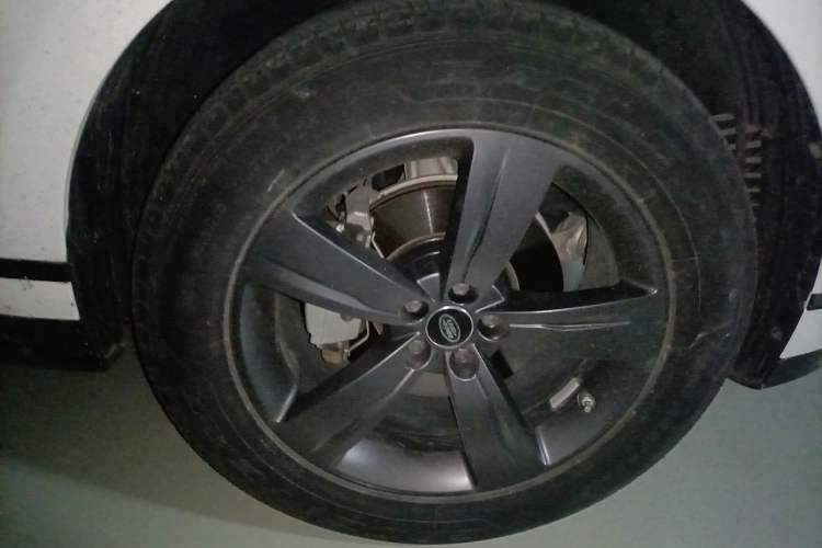 Used Land Rover Range Velar 2018 P250 S Right Front Wheel Hub