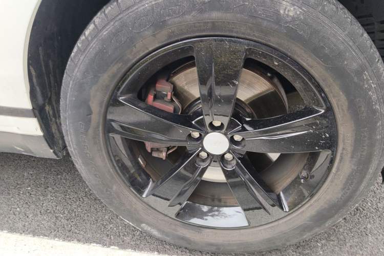 Used Land Rover Range Velar 2018 P300 S Right Front Wheel Hub