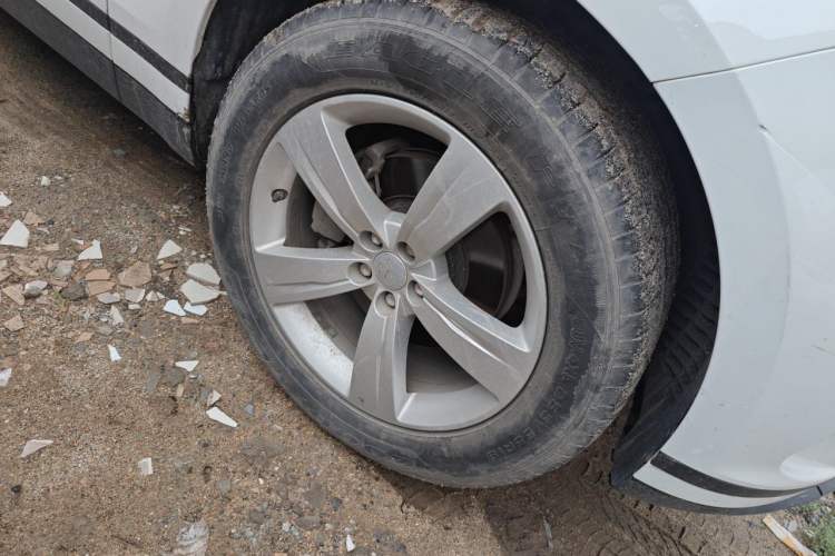 Used Land Rover Range Velar 2018 P250 S Right Front Wheel Hub