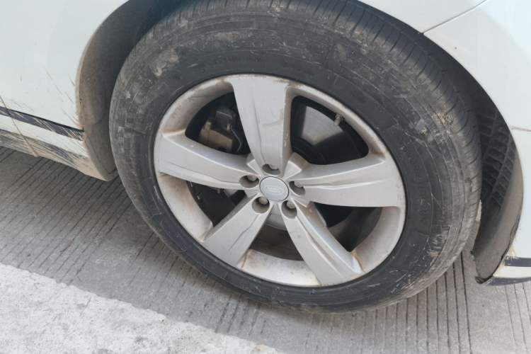 Used Land Rover Range Velar 2018 P380 S Right Front Wheel Hub