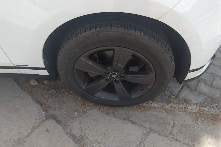 Used Land Rover Range Velar 2018 P250 S Right Front Wheel Hub