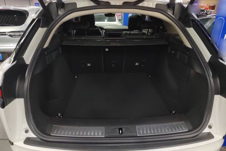 Used Land Rover Range Velar 2018 P380 S Trunk