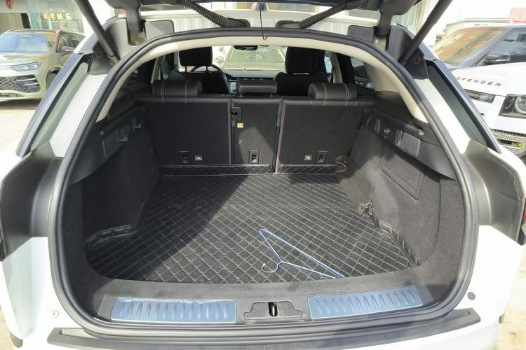 Used Land Rover Range Velar 2018 P250 S Trunk