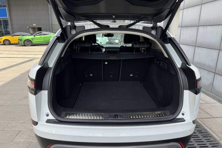 Used Land Rover Range Velar 2018 P380 S Trunk