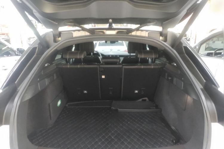 Used Land Rover Range Velar 2018 P380 R-DYNAMIC SE Trunk