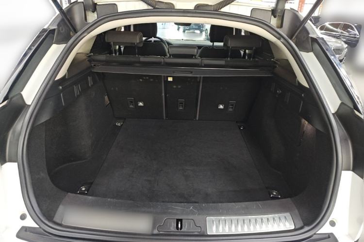 Used Land Rover Range Velar 2018 P250 S Trunk