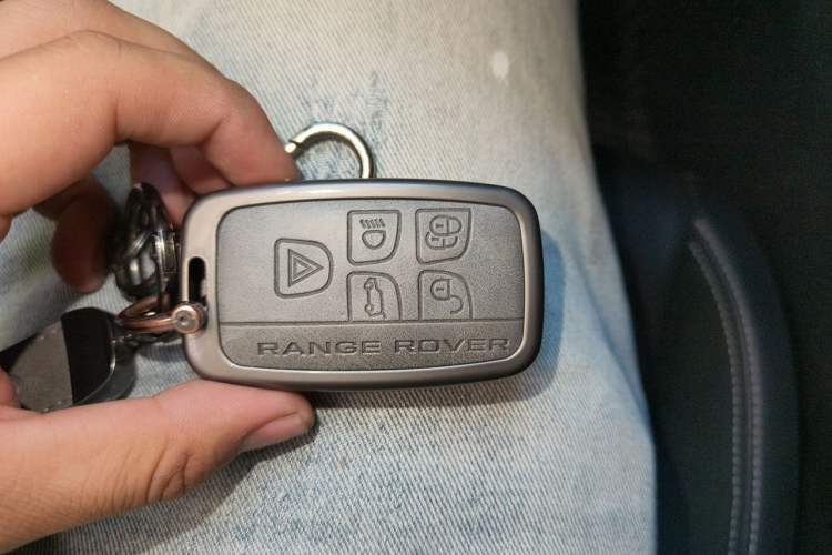 Used Land Rover Range Velar 2018 P380 R-DYNAMIC SE Vehicle Key