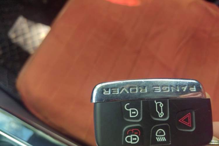 Used Land Rover Range Velar 2018 P380 R-DYNAMIC SE Vehicle Key