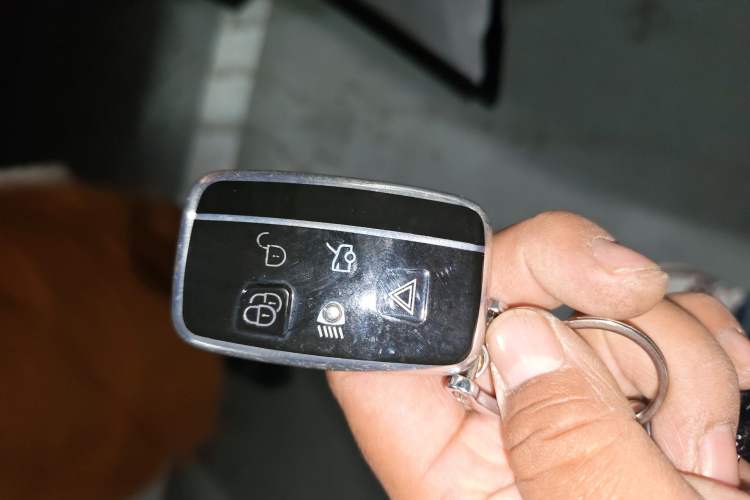 Used Land Rover Range Velar 2018 P250 S Vehicle Key