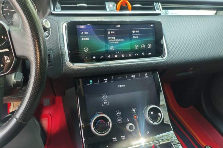 Used Land Rover Range Velar 2019 250 PS Audio And AC Panel