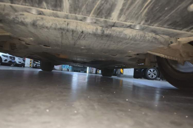 Used Land Rover Range Velar 2019 250 PS R-DYNAMIC S Chassis Front