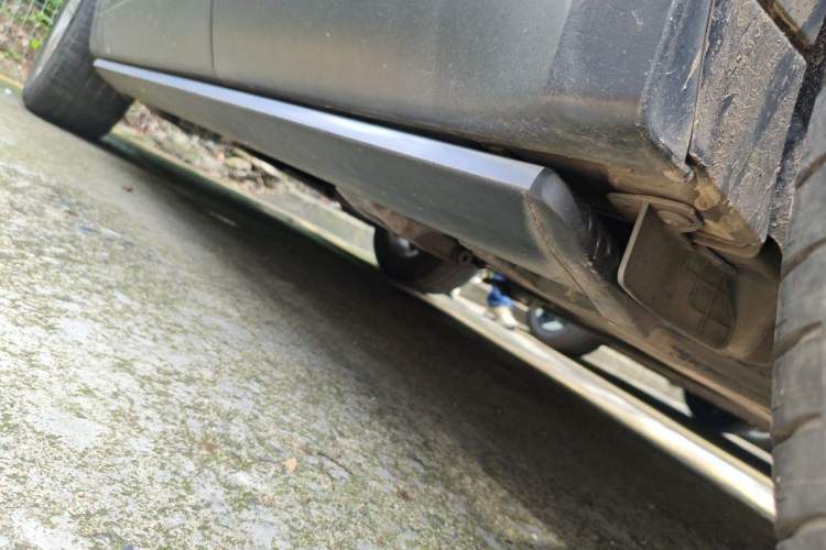Used Land Rover Range Velar 2019 250 PS Chassis Rear Left