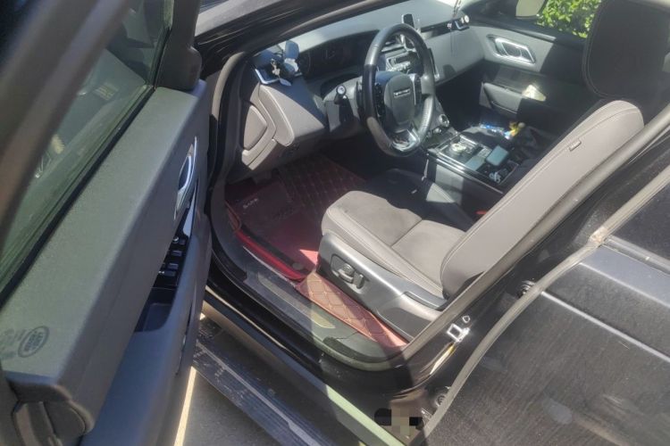 Used Land Rover Range Velar 2019 250 PS Driver Seat