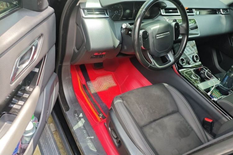 Used Land Rover Range Velar 2019 250 PS Driver Seat