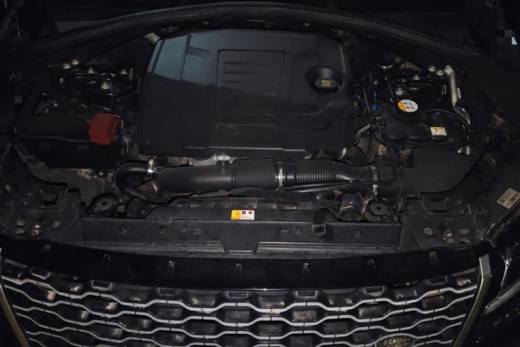 Used Land Rover Range Velar 2019 250 PS Engine Bay