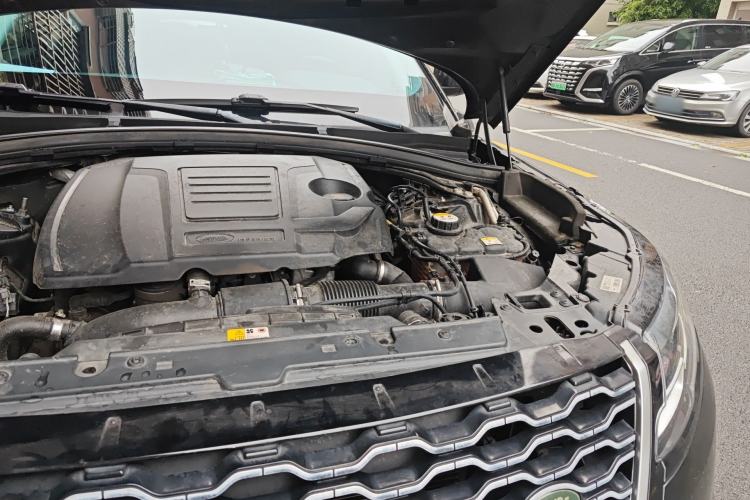 Used Land Rover Range Velar 2019 250 PS Engine Bay Left