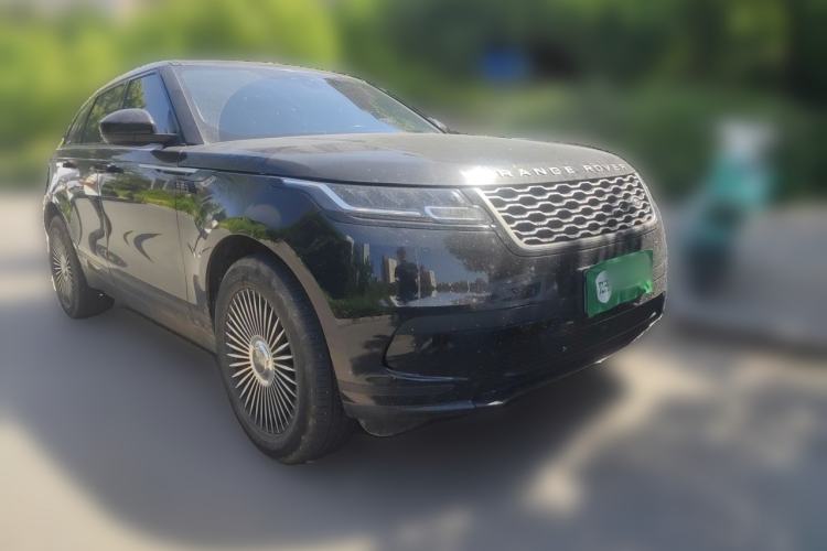 Used Land Rover Range Velar 2019 250 PS Front Right 45 Deg