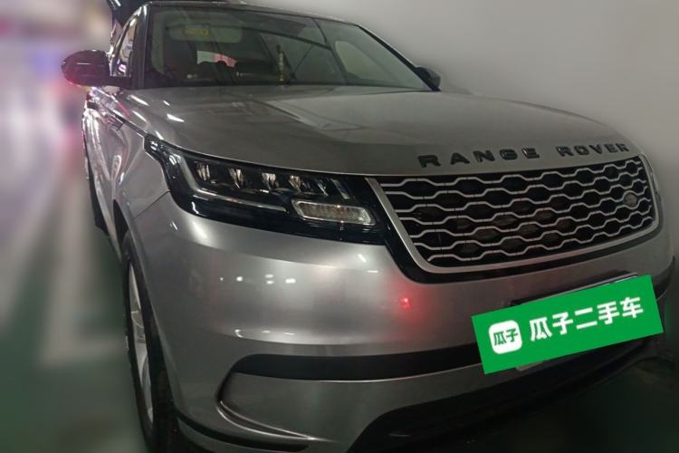 Used Land Rover Range Velar 2019 250 PS Front Right 45 Deg