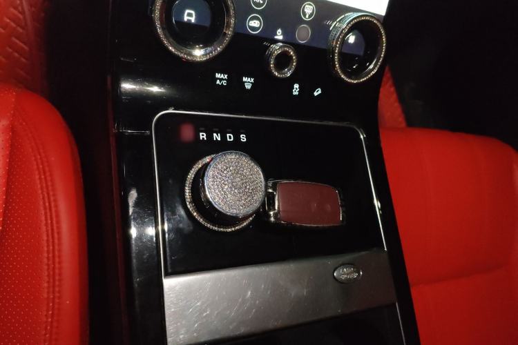 Used Land Rover Range Velar 2019 250 PS Gear Lever