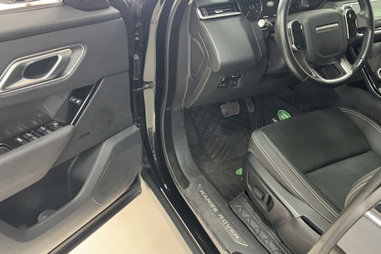 Used Land Rover Range Velar 2019 250 PS Interior 2