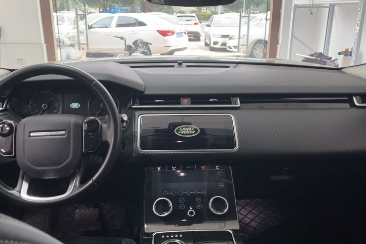 Used Land Rover Range Velar 2019 250 PS Interior 3