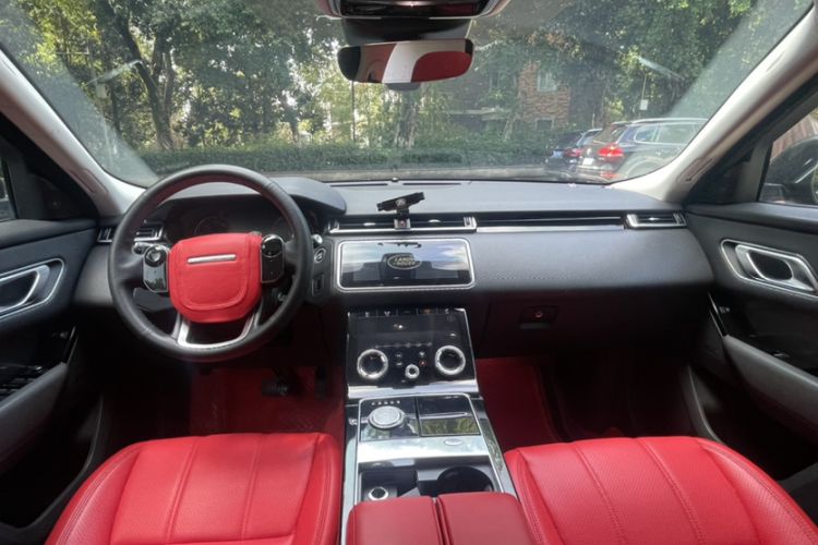 Used Land Rover Range Velar 2019 250 PS Interior 4
