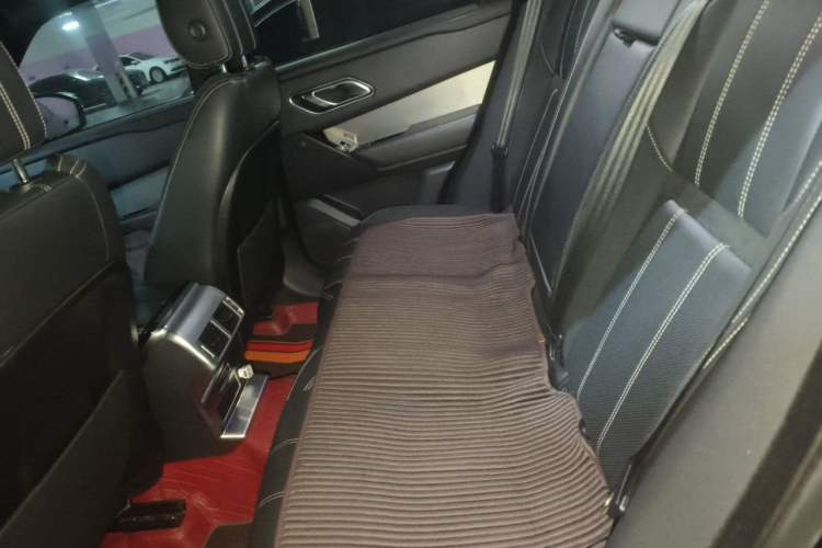 Used Land Rover Range Velar 2019 250 PS R-DYNAMIC S Left Rear Seat