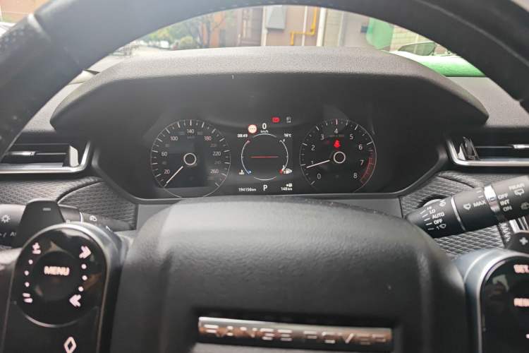 Used Land Rover Range Velar 2019 250 PS Odometer Close Up