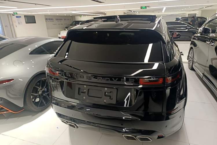 Used Land Rover Range Velar 2019 250 PS Rear