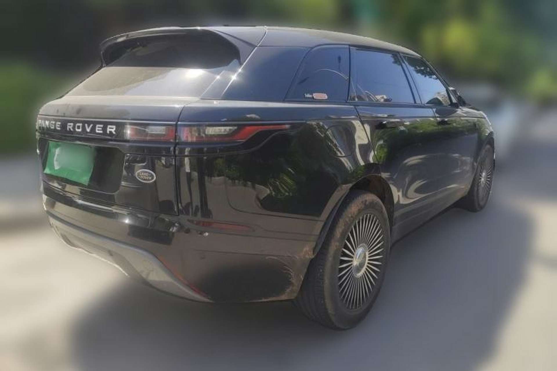 Used Land Rover Range Velar 2019 250 PS Rear Right 45 Deg