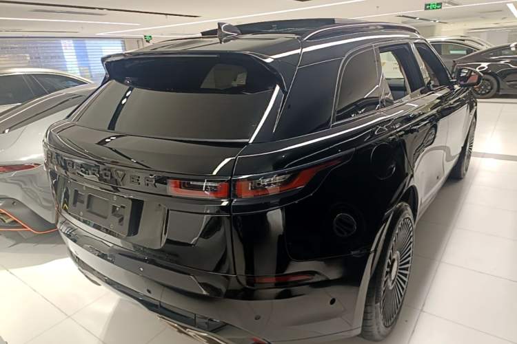Used Land Rover Range Velar 2019 250 PS Rear Right 45 Deg