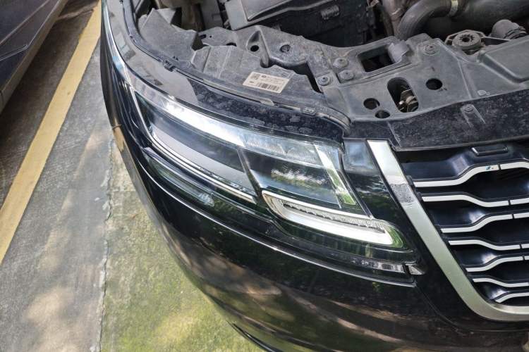 Used Land Rover Range Velar 2019 250 PS Right Front Headlight