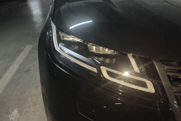Used Land Rover Range Velar 2019 250 PS R-DYNAMIC S Right Front Headlight