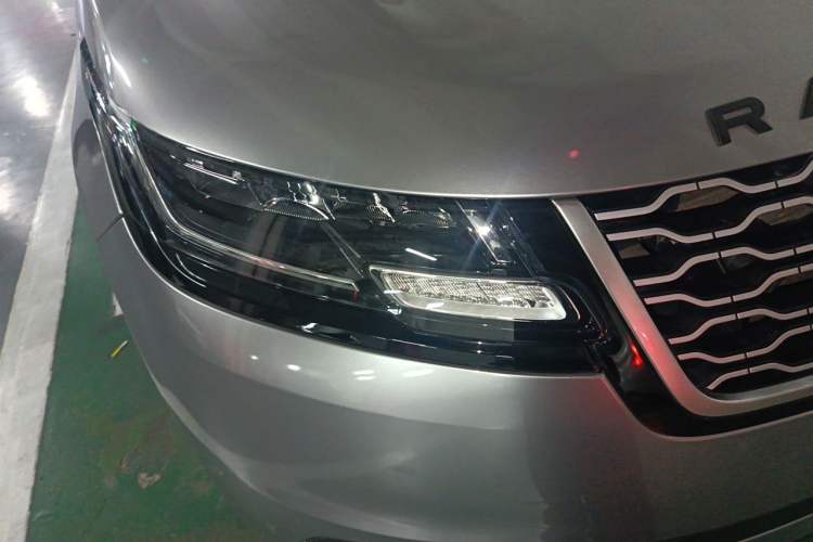 Used Land Rover Range Velar 2019 250 PS Right Front Headlight