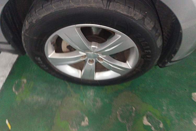 Used Land Rover Range Velar 2019 250 PS Right Front Wheel Hub