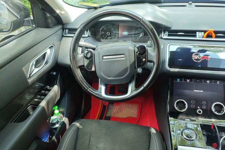 Used Land Rover Range Velar 2019 250 PS Steering Wheel