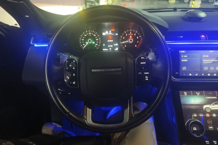Used Land Rover Range Velar 2019 250 PS R-DYNAMIC S Steering Wheel