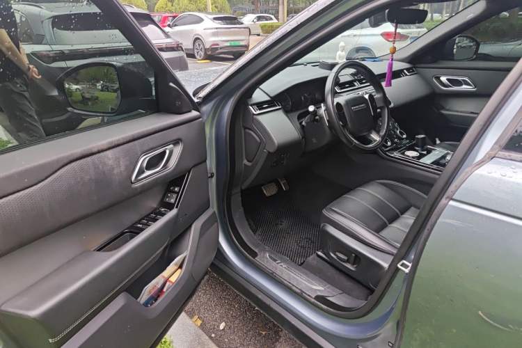 Used Land Rover Range Velar 2019 250 PS R-DYNAMIC S Driver Seat